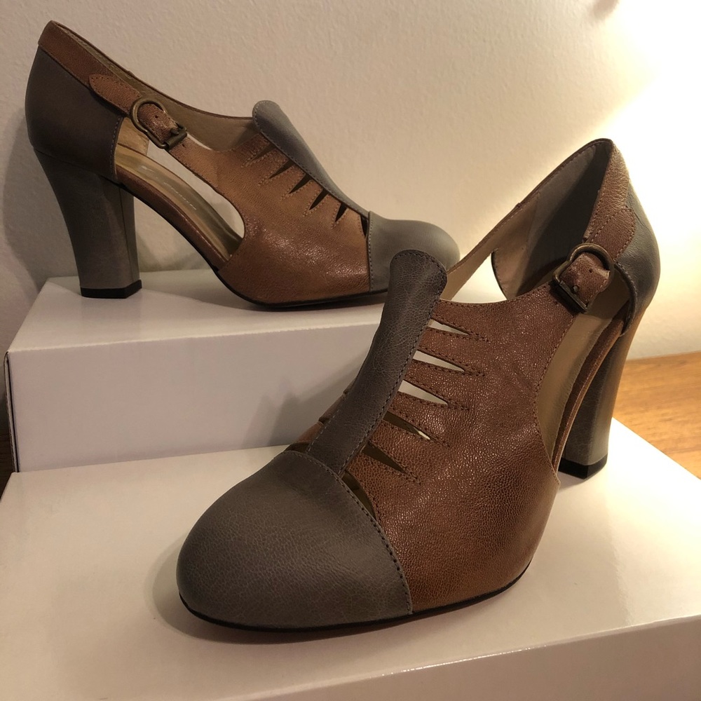 Remix Vintage Shoes, Parkview, NEVER WORN Size 9.5